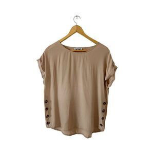 Elings Nude Neutral Scoop Neck‎ Short Cuffed Sleeve Blouse